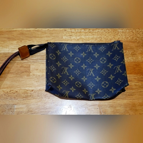 POUCHETTE - Picture 2 of 3